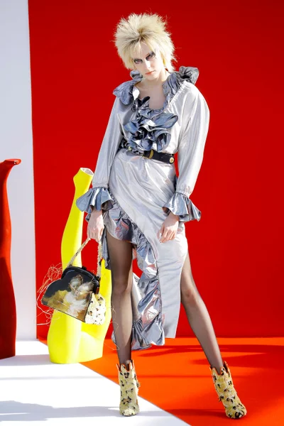 Look 28